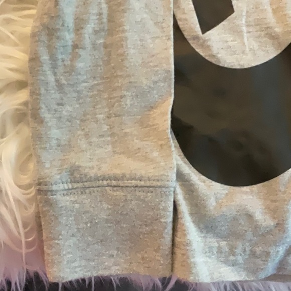 Nike Gray Crew Neck Long Sleeve with Iconic Swoosh - Picture 4 of 6